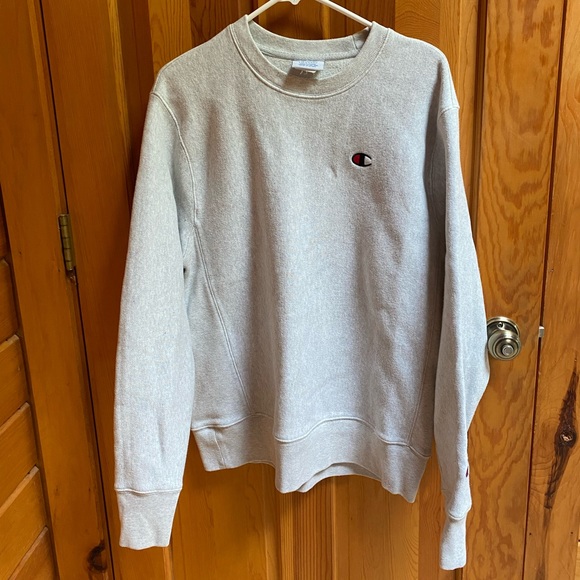 Women’s Champion sweatshirt - Picture 1 of 4